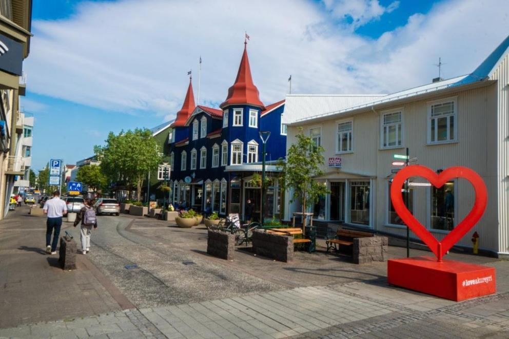Saga Apartments Akureyri Bagian luar foto